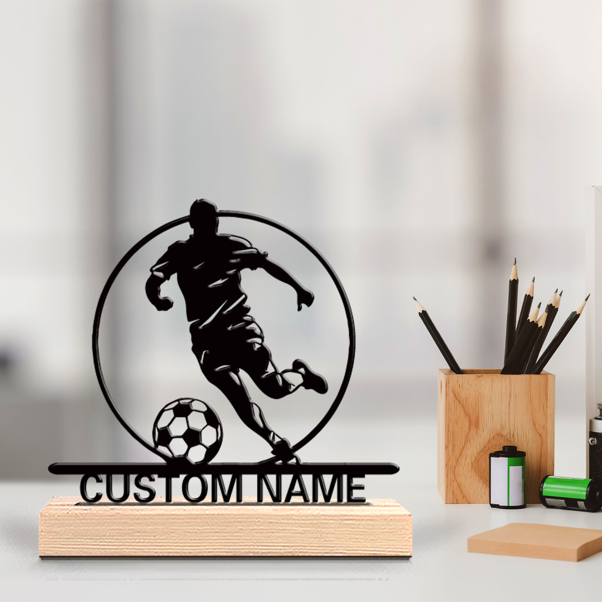 Home Decor Furniture - Personalisierte Fußballspieler-Metallstatue mit Namen, Holzsockel Tischdekoration,